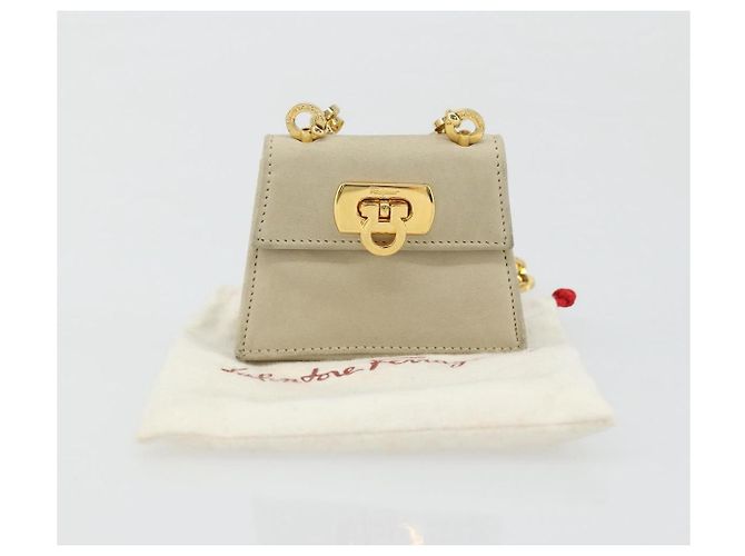 Borsa Pouch in Suede Beige e Oro Gancini di Salvatore Ferragamo Auth YKZ1630 D'oro - vista 12