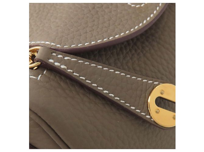 Hermès Lindy 20 Mini-Handtasche Taupe - Ansicht 12