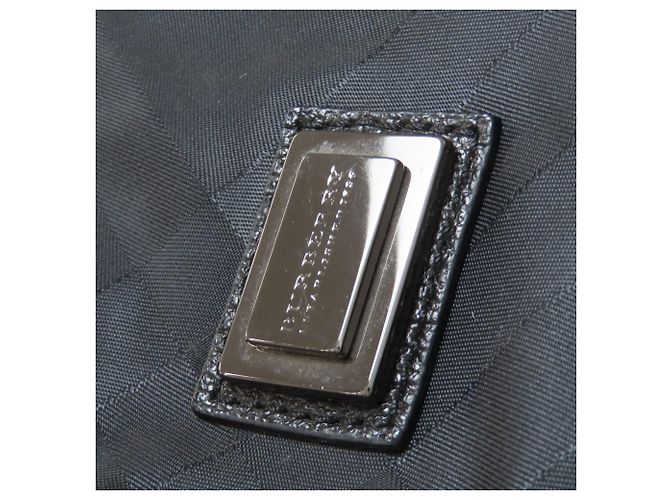 Umhängetasche mit Karomuster von Burberry Schwarz - Ansicht 20