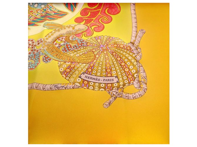 Bufanda de seda Carre 90 Grands Fonds de Hermès Roja Amarillo - vista 2