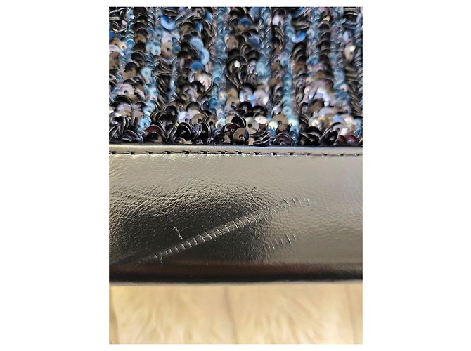 Borsa a spalla Chanel in pelle nera con paillettes blu Nero - vista 10