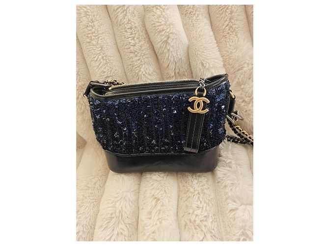 Borsa a spalla Chanel in pelle nera con paillettes blu Nero - vista 6