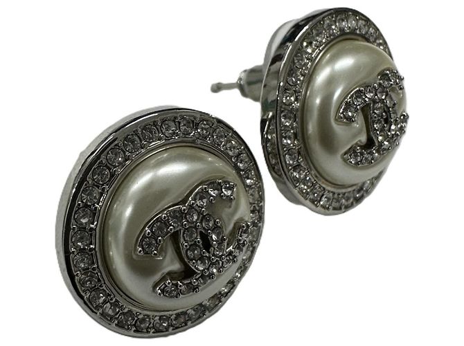 Brincos de pérolas brancas e prateadas Chanel Prata Branco - vista 3