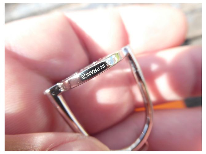 neuer Hermès Schalring aus palladiumbeschichtetem Silberstahl mit einer Hermès-Box Silber Hardware - Ansicht 5