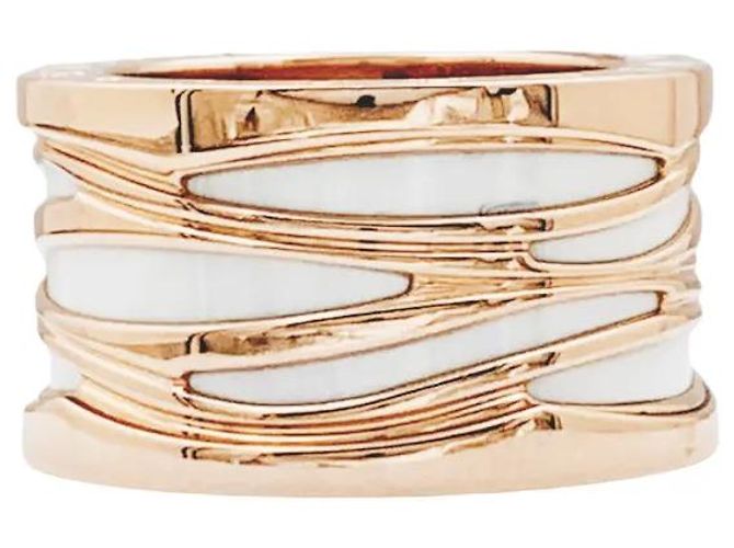 Anello Bulgari 'B.Zero1 Zaha Hadid' in oro rosa e ceramica bianca. - vista 2