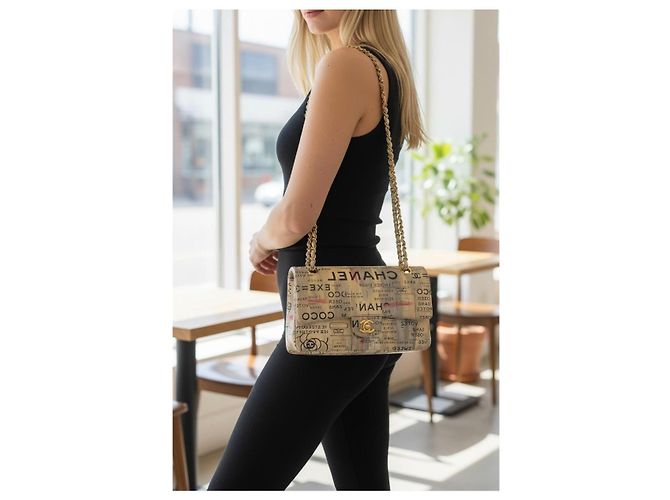 CHANEL 15S GRAFFITI SAC CLASSIQUE MOYEN DOUBLE PLIAGE Noir Blanc Beige Doré Métallisé Gris anthracite - vue 4