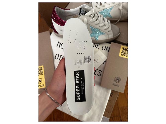 Golden Goose Sneaker basse Superstar in pelle bianca e paillettes Rosa Bianco Blu - vista 15