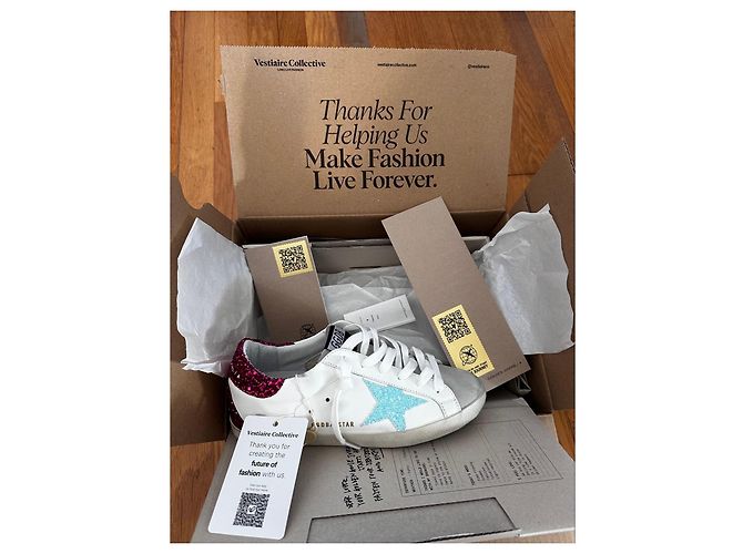 Golden Goose Sneaker basse Superstar in pelle bianca e paillettes Rosa Bianco Blu - vista 3