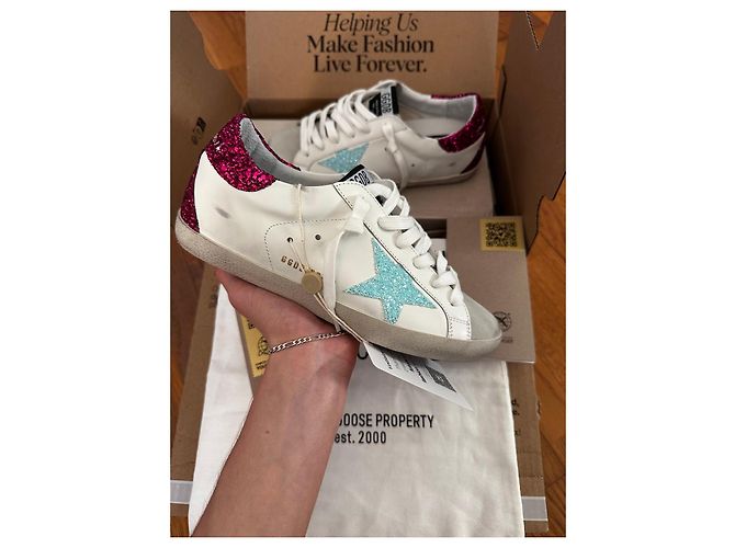 Golden Goose Sneaker basse Superstar in pelle bianca e paillettes Rosa Bianco Blu - vista 5