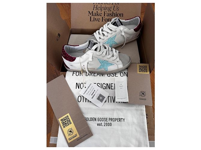 Golden Goose Sneaker basse Superstar in pelle bianca e paillettes Rosa Bianco Blu - vista 6
