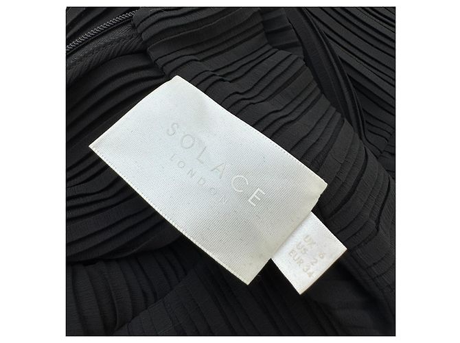 Top negro plisado Solace London - vista 5