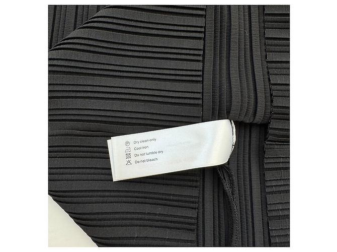 Top negro plisado Solace London - vista 6