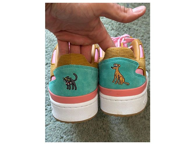 Sneakers Adidas The Simpsons Forum Low "Krusty Burger" Marrone Rosa Blu Verde Giallo - vista 3