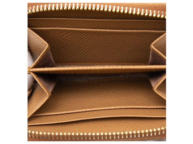 Monedero con logo de Prada en cuero Saffiano marrón caramelo Castaño - vista 4