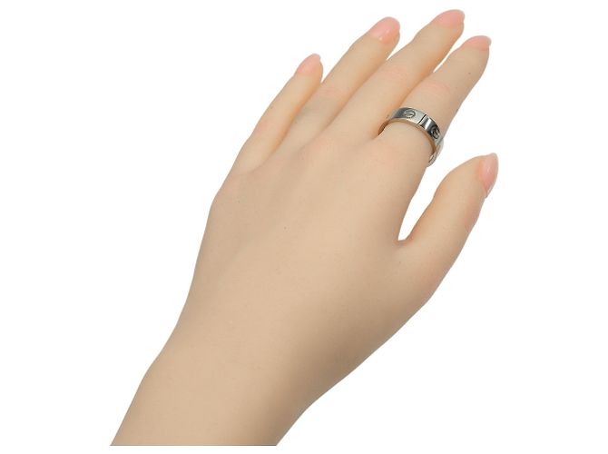Anello classico Love di Cartier - vista 2