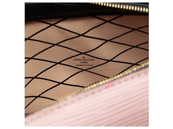 Clutch Trunk Epi Rosa Louis Vuitton - vista 5