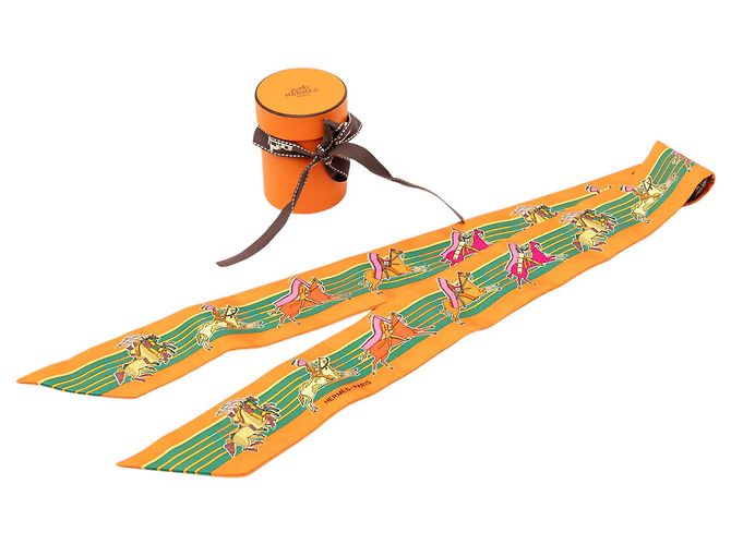 Bufanda de seda Twilly Pani La Shar Pawnee naranja Hermès - vista 5