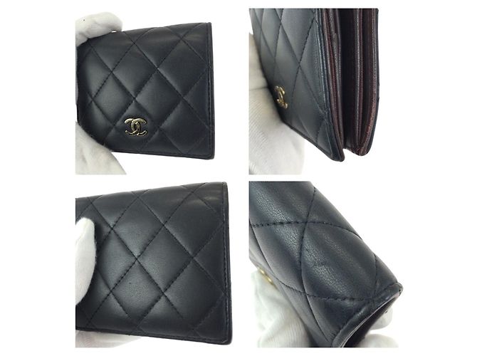 Billetera compacta de piel de cordero matelassé Chanel Negro - vista 6