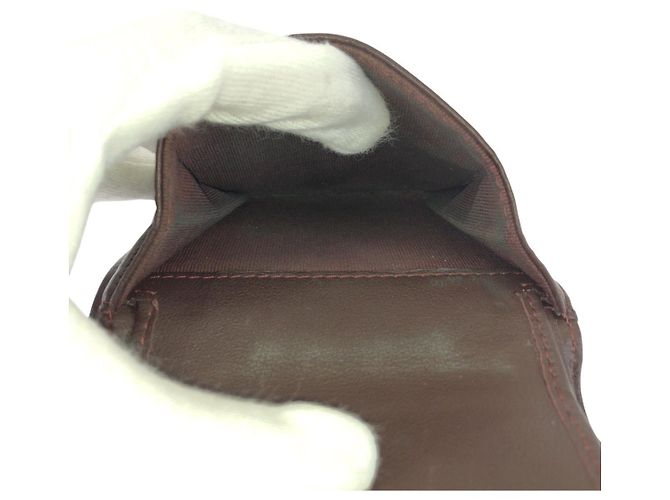 Billetera compacta de piel de cordero matelassé Chanel Negro - vista 9