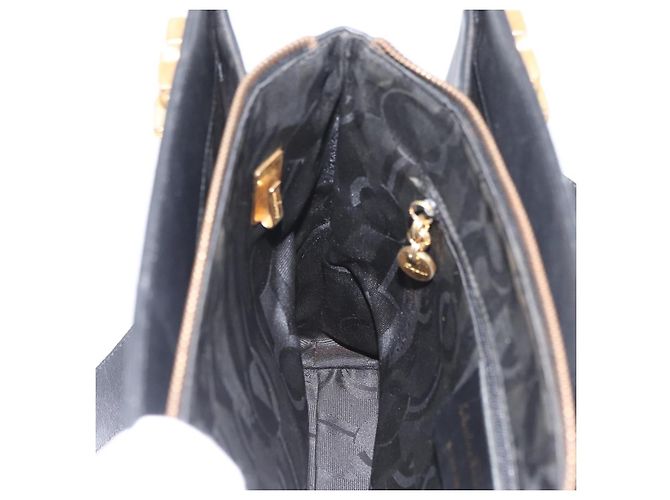 Borsa Tote Gancini in pelle nera e oro Salvatore Ferragamo Auth YKZ727 - vista 19