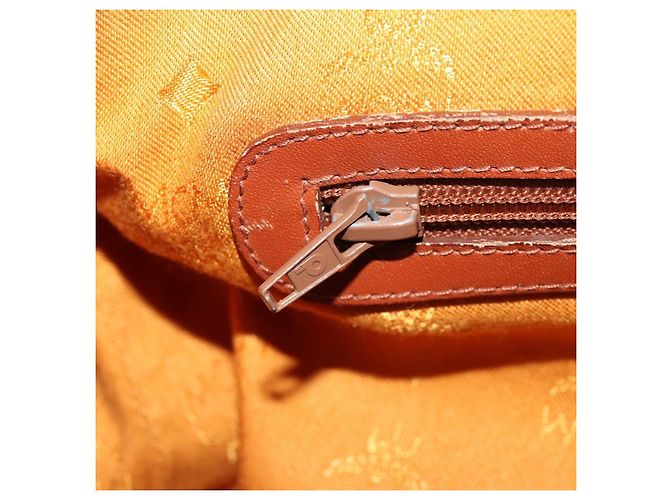 Borsa Boston Vicetos Logogram MCM in pelle PVC marrone e oro Auth mr2119 D'oro - vista 21