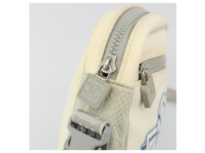 Borsa a Spalla Camelia Linea Sport CHANEL Nylon Bianco CC Auth YKZ1607A - vista 10
