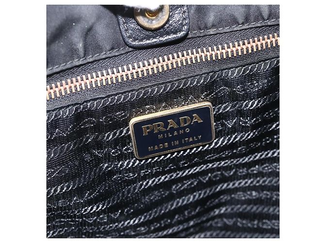 Borsa Tote Prada in nylon nero e oro Auth YKZ773 D'oro - vista 18