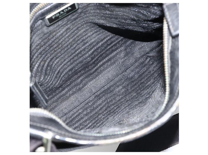 Borsa a Spalla in Pelle Nera e Argento PRADA Auth ka3716 Nero - vista 11