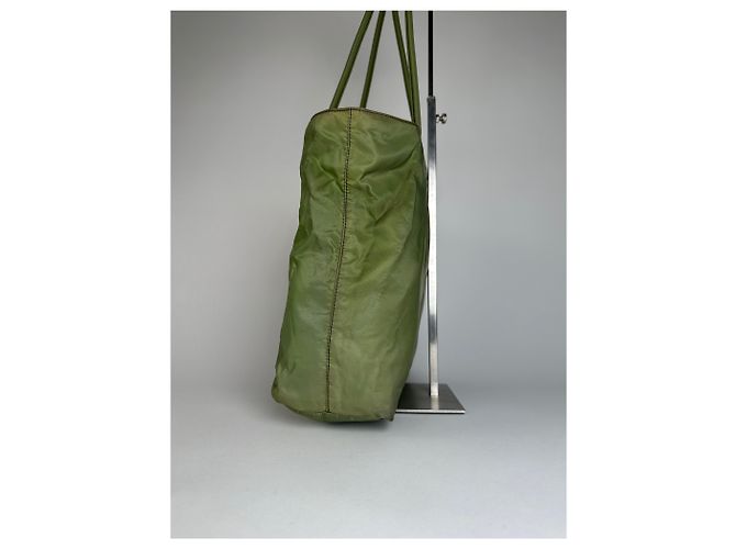 Tote Vintage Prada Dreiecks-Polyester-Tasche grün - Ansicht 6