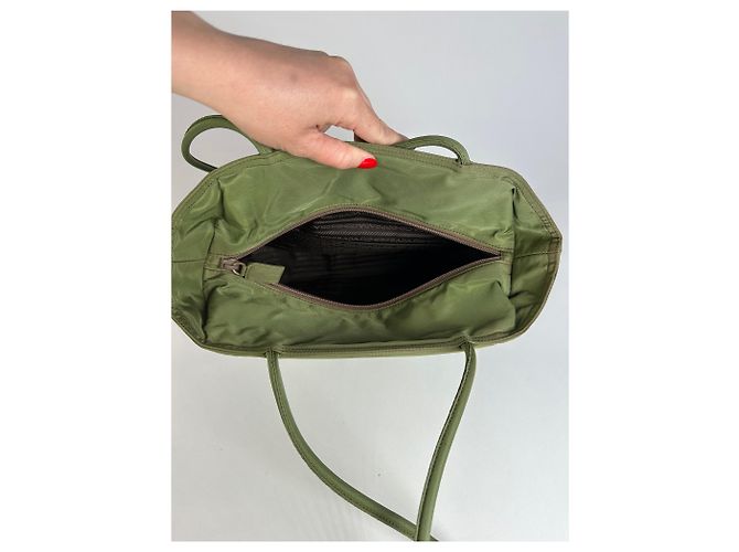 Tote Vintage Prada Dreiecks-Polyester-Tasche grün - Ansicht 9