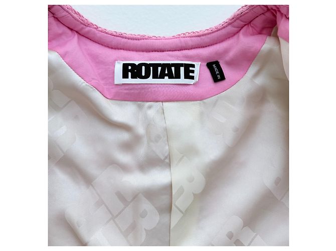 Conjunto de saia e blazer rosa Rotate - vista 5