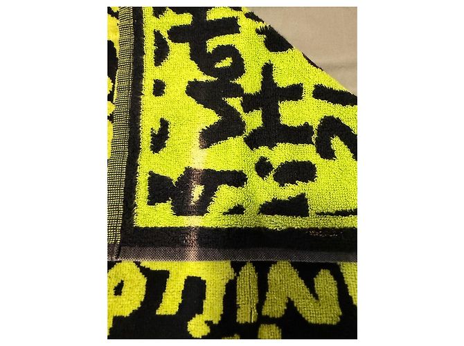 Louis Vuitton Gym Fitness Towel Stephen Sprouse Graffiti Black Yellow - view 6