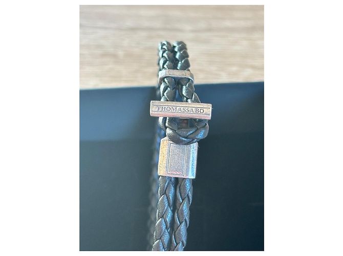 Thomas Sabo Black braided leather bracelet with silver clasp - view 3