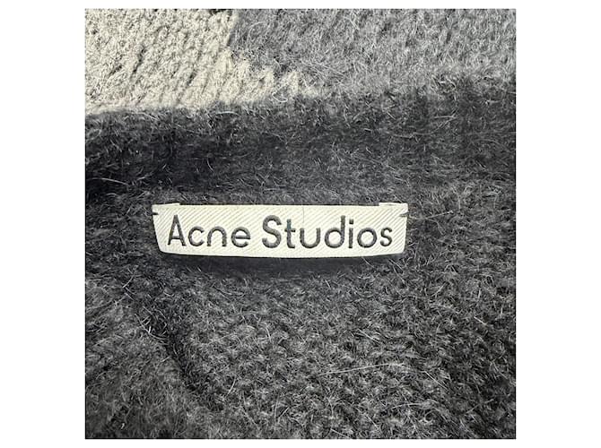 Gestreifter, abgenutzter Pullover aus grauem Acryl von Acne Studios - Ansicht 5