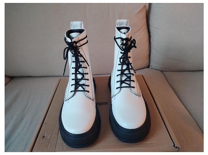 Autre Marque White Leatherette Boots Men Size 40 - view 3