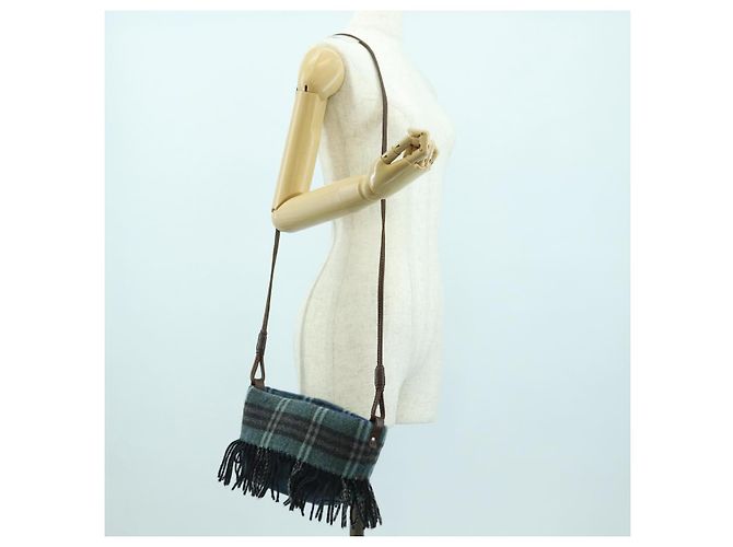 Borsa a spalla Burberry Nova Check Blue Label in lana blu navy Auth INZ074A - vista 23