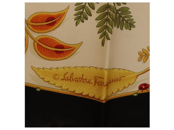 Sciarpa in seta nera Salvatore Ferragamo Auth 174683A Nero - vista 13