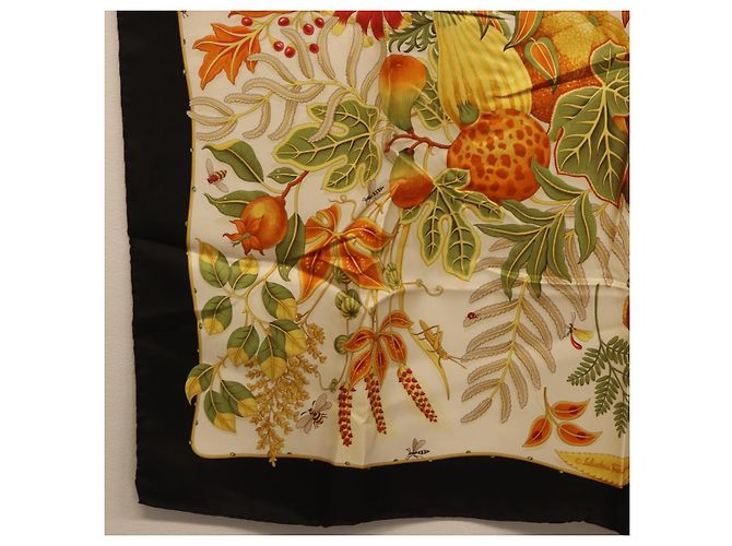 Sciarpa in seta nera Salvatore Ferragamo Auth 174683A Nero - vista 8