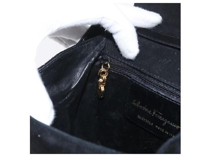 Borsa a mano Salvatore Ferragamo Vala in suede 2 in 1 nera e oro Auth gh1949 Nero D'oro - vista 23
