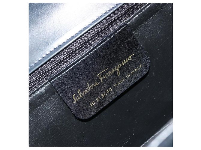Borsa a Spalla Gancini in Pelle Salvatore Ferragamo Blu Navy Oro Auth YKZ1453A - vista 12