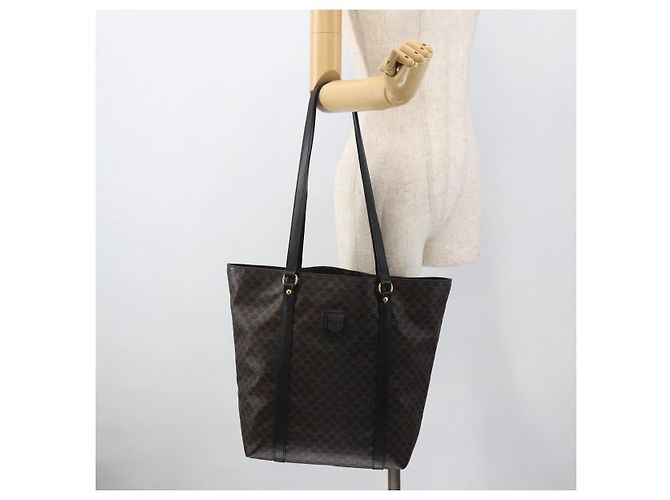 Céline Borsa tote in tela Macadam CELINE in pelle PVC nera e oro Auth YKZ828A Nero D'oro - vista 21