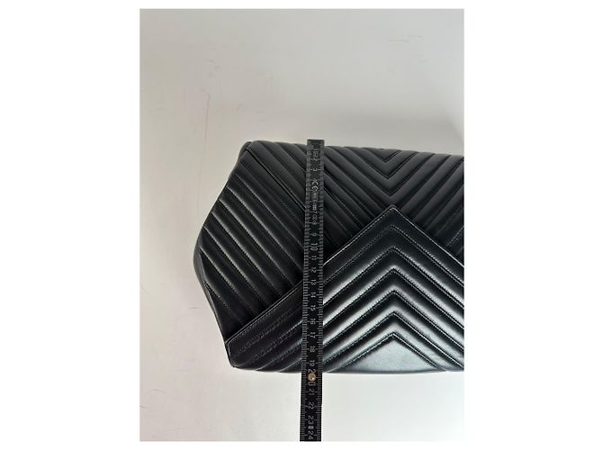 Pochette en cuir vintage Givenchy abstraite noire - vue 13
