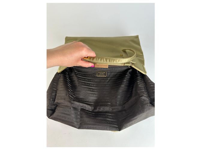 Vintage Prada Klapphandtasche Grün Gold - Ansicht 4