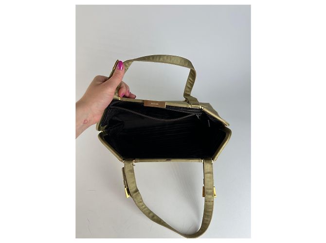 Vintage Prada Klapphandtasche Grün Gold - Ansicht 9
