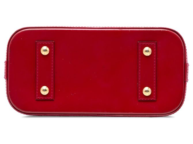 Louis Vuitton Alma BB in Vernis Monogram Rosso - vista 3