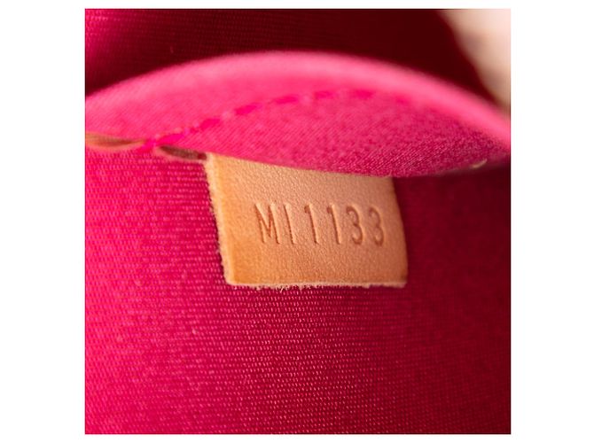 Louis Vuitton Alma BB in Vernis Monogram Rosso - vista 6