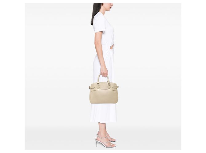 Louis Vuitton Passy PM in Epi Bianco - vista 7