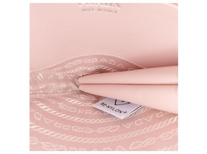Pochete Triangular de Cetim e Couro com Cristais Rosa da Prada - vista 5