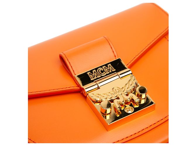 MCM Mini Patricia em couro laranja conversível em crossbody - vista 7