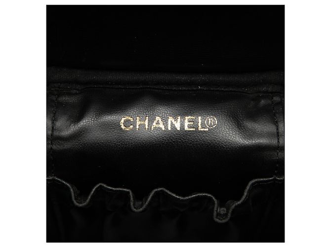 Vanity Beauty Case Caviar Nero CC di Chanel - vista 5